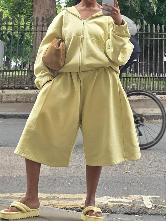Yellow Loose And Wide Sports Suit