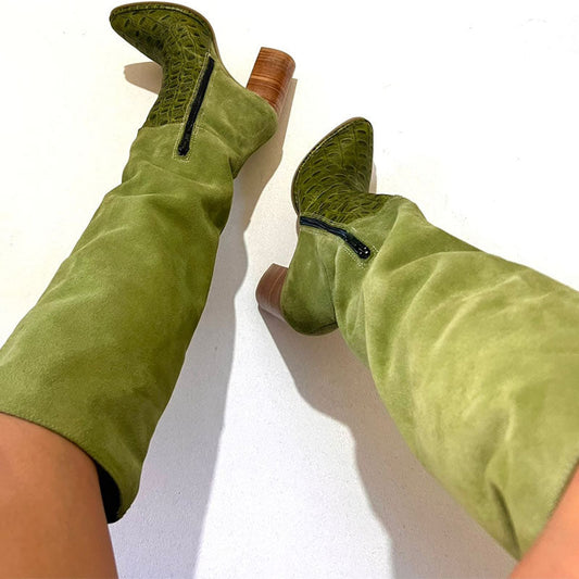 Pointed-Toe Dugheeled Boots